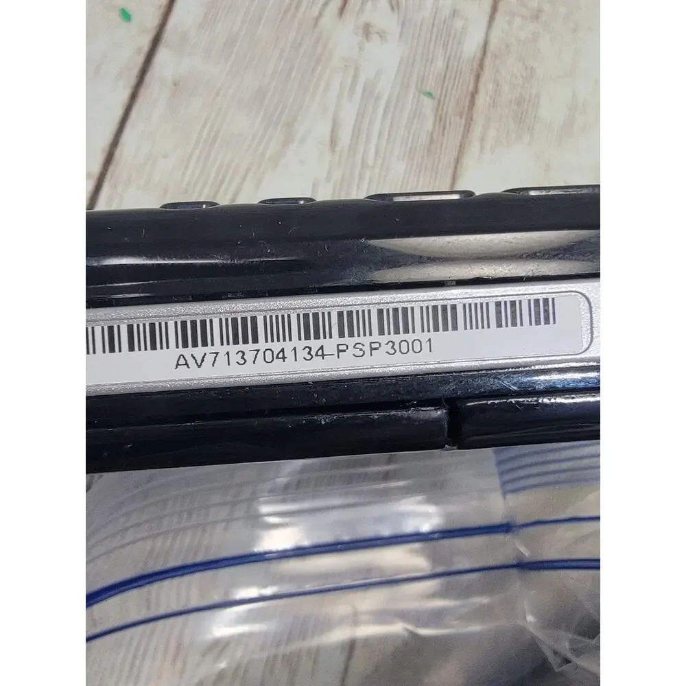 SONY PSP 3001 PlayStation Portable Black Console & Charger (For Parts or Repair)